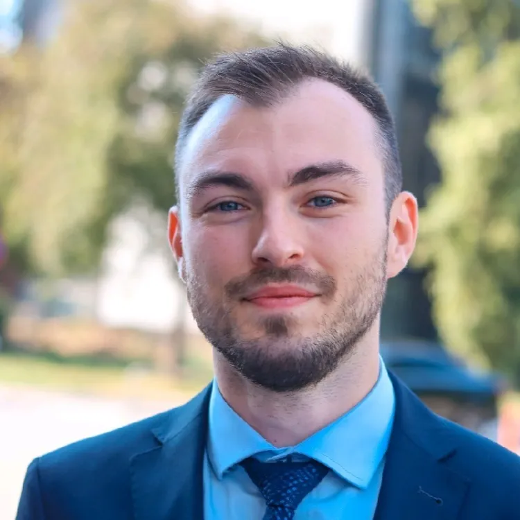 “Go on an exchange, broaden your horizons. Meet students from different places, of different backgrounds and world views. And have fun doing it!” - Dino Mehmedagić, IUS Alumni Success Story